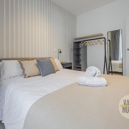 Spacious New Apartment Para 7 En La Plaza De Tirso De Molina Madrid Exteriér fotografie