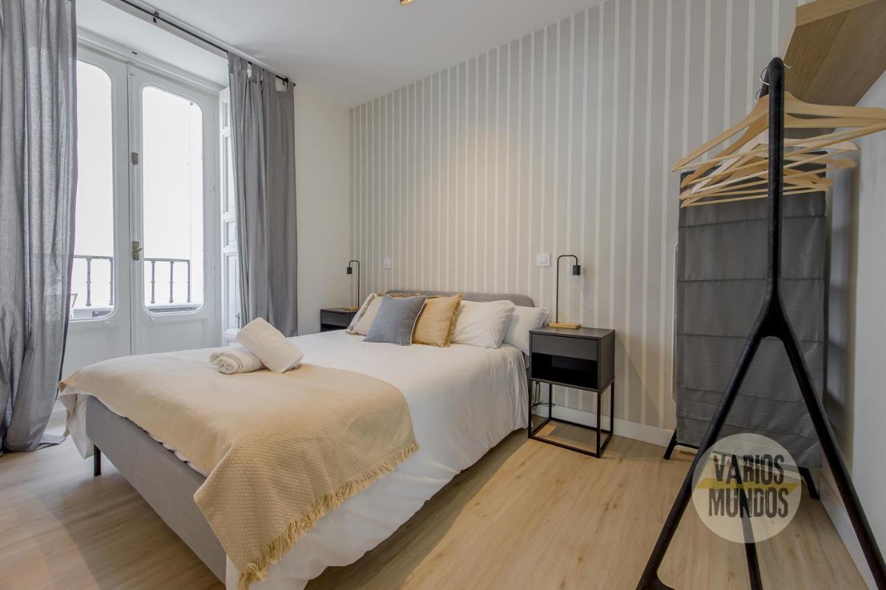 Spacious New Apartment Para 7 En La Plaza De Tirso De Molina Madrid Exteriér fotografie