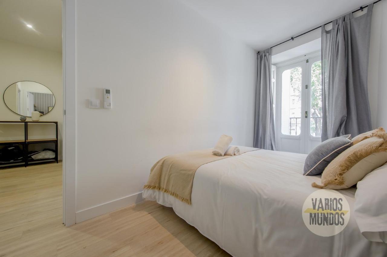 Spacious New Apartment Para 7 En La Plaza De Tirso De Molina Madrid Exteriér fotografie